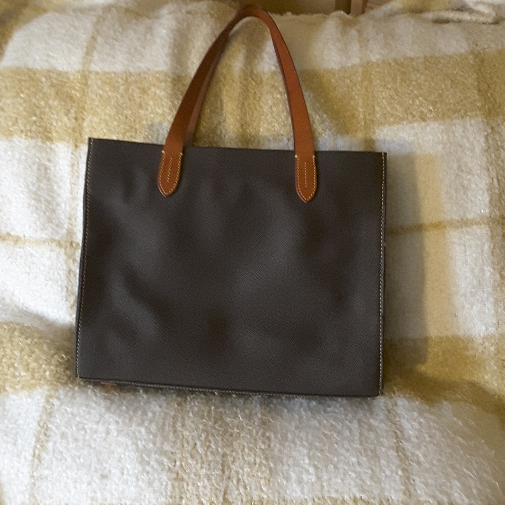 Designer Handbag - Picture 3 of 7